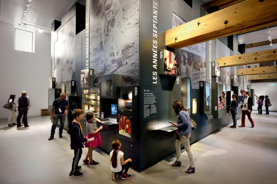 深圳品牌展廳設(shè)計(jì)互動(dòng)體驗(yàn)區(qū)5 深圳品牌展廳設(shè)計(jì)互動(dòng)體驗(yàn)區(qū)5